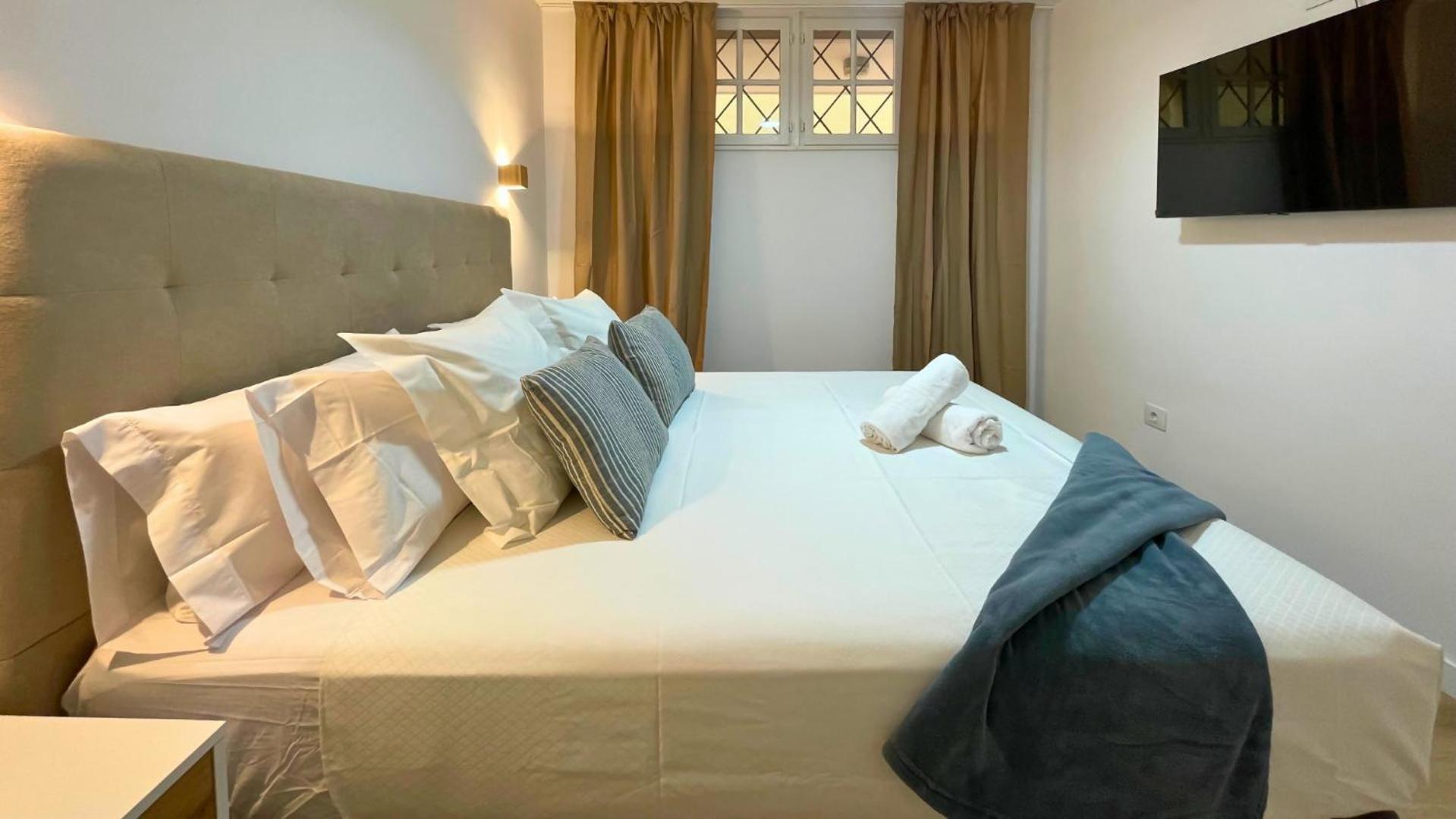 Apartment Markethome Neptuno Front 1bdr *